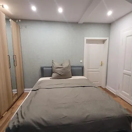 Modern 52 M2 With Air Conditioning Close To Messe Duesseldorf & Koeln *